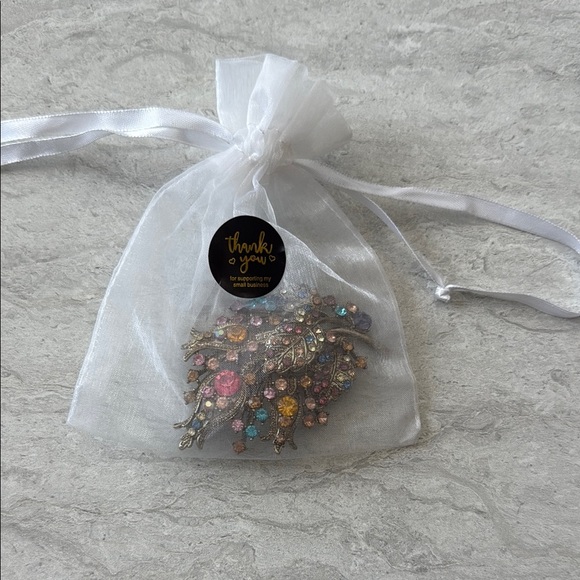 Ornate Pink and Blue Brooch with Intricate Metalwork - Picture 4 of 4